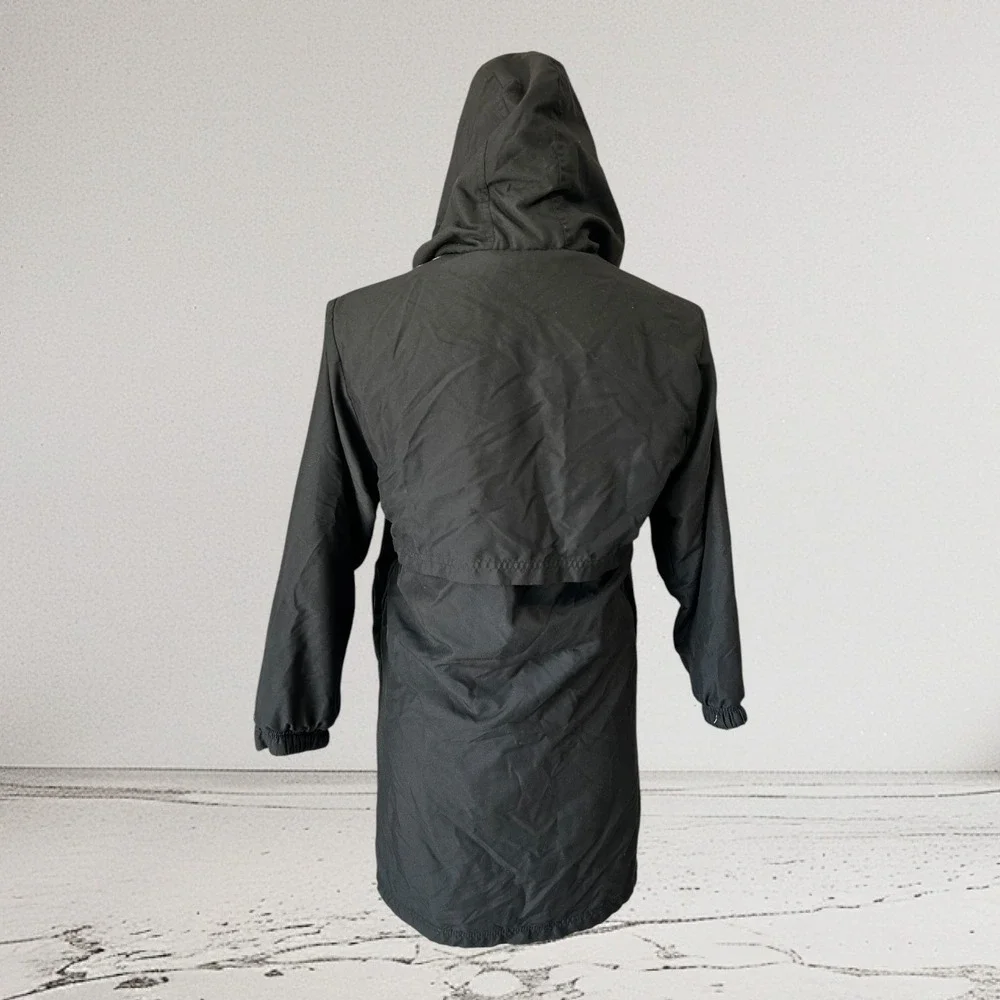 TYR Kids Alliance Team Parka Black Grey Swimming Swim Parka Jacket XS